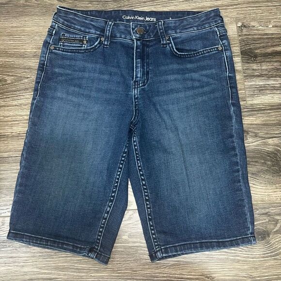 Calvin Klein City Short, Color Blue Size 2 - Picture 1 of 6
